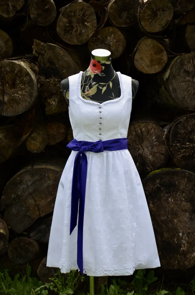 TRACHTENHOCHZEIT